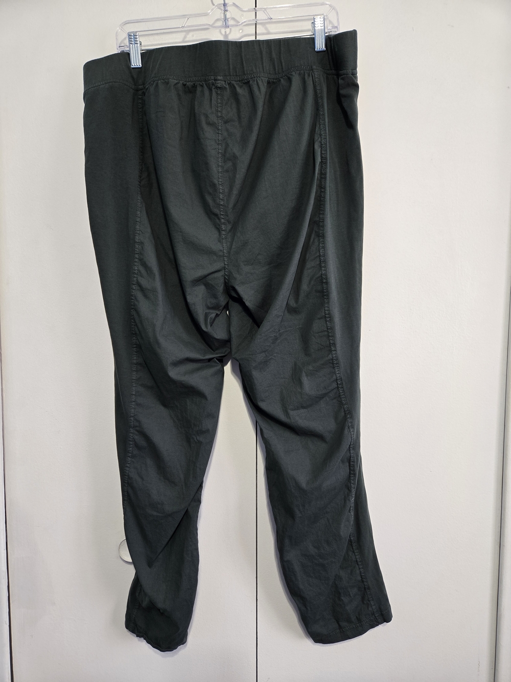 XCVI Pants Womens 1X Green Stretch Pull On Zip Pocket Ruched Leg Athleisure - Picture 3 of 6
